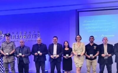 Diretoria da UNIMIL prestigia solenidade em comemoração aos 20 anos da Fundação Tiradentes